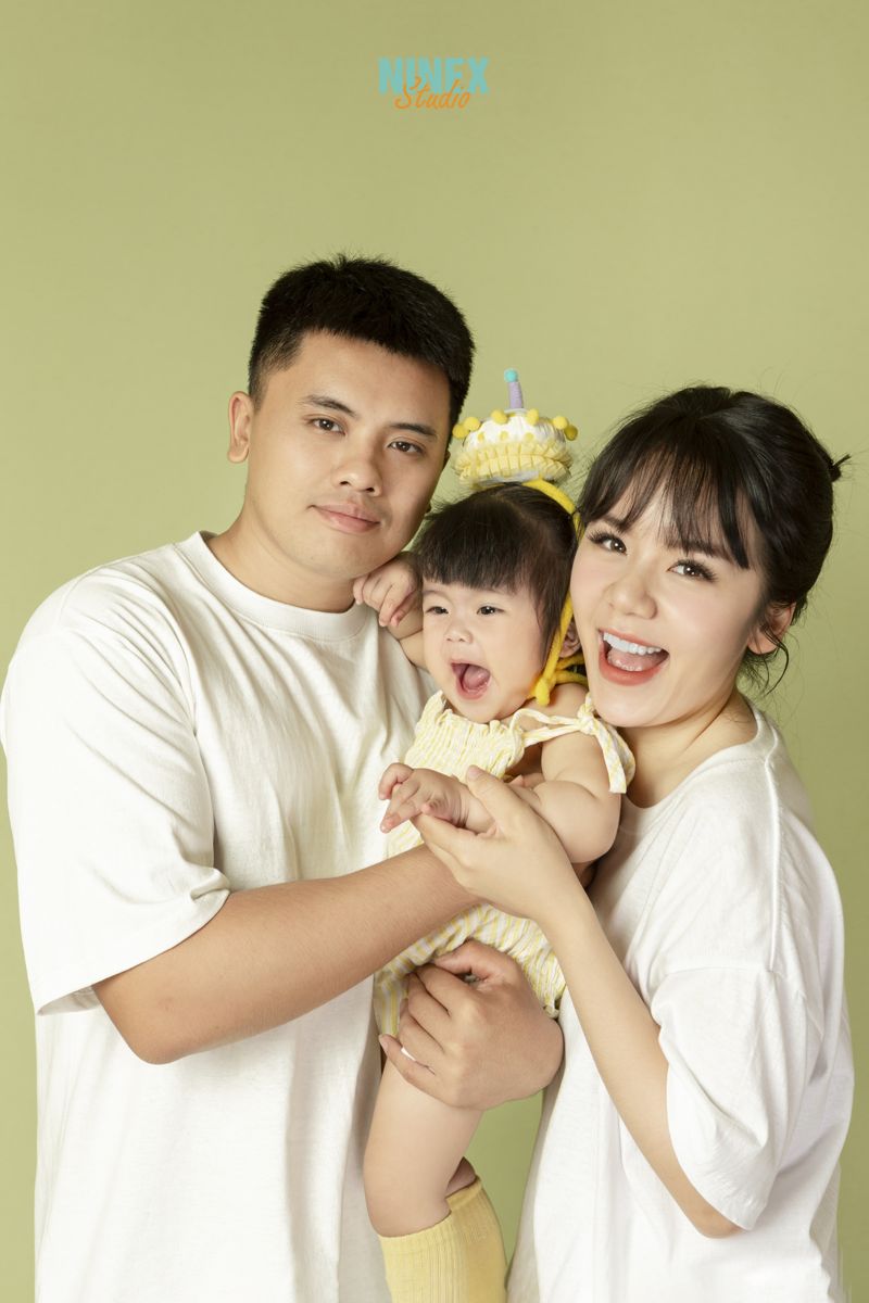 Chụp ảnh Gia đình Cẩm Phả - NineX Studio